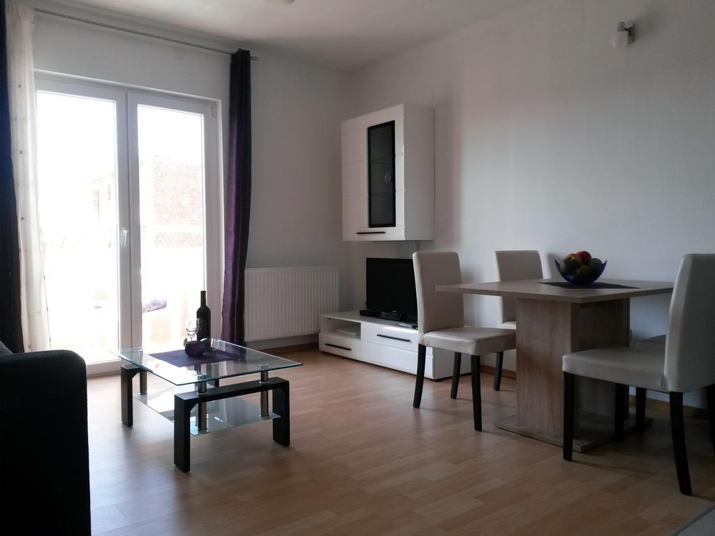 Apartments Josipa & Niki Vodice Pokoj fotografie
